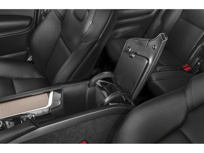 2025 Volvo XC90 B6 Ultra