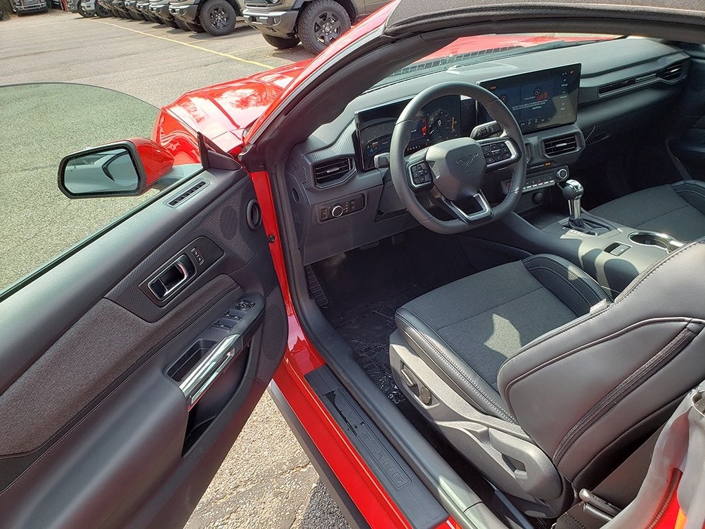 2025 Ford Mustang EcoBoost