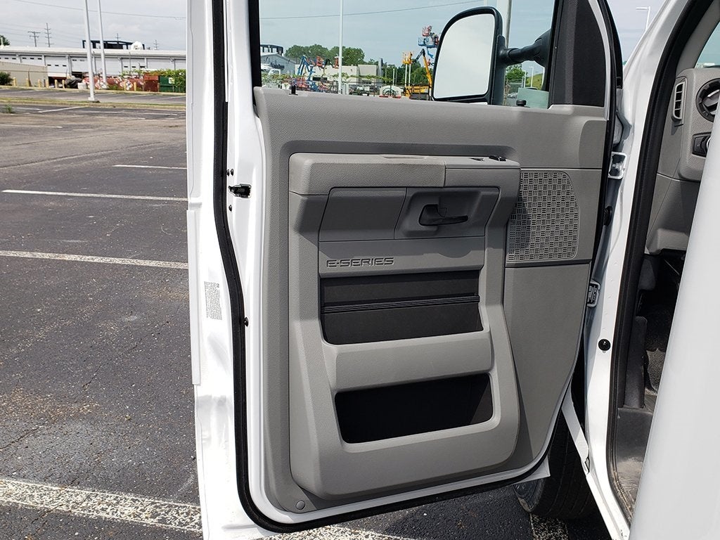 2026 Ford E-350SD Base Cutaway