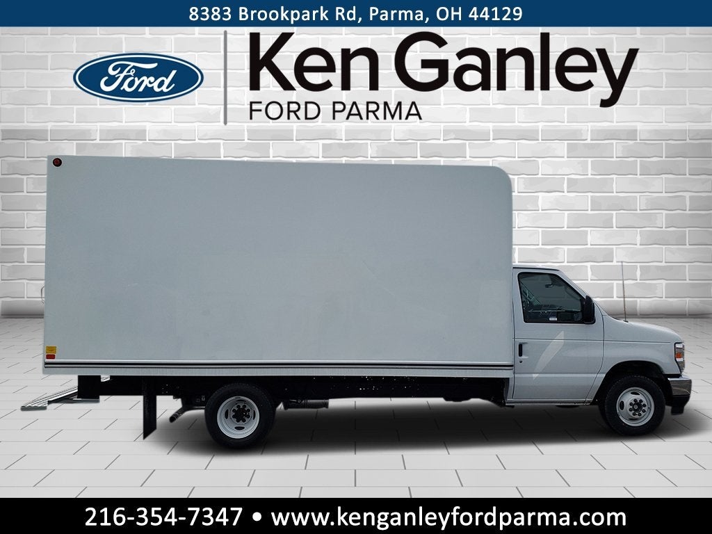 2026 Ford E-350SD Base Cutaway