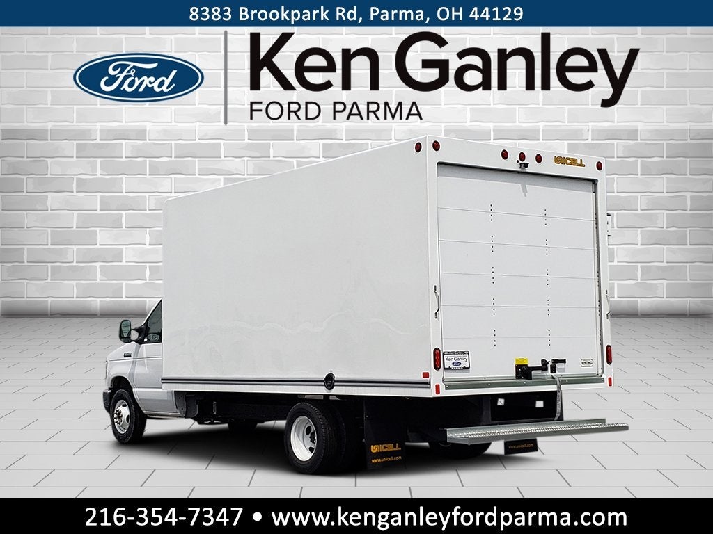 2026 Ford E-350SD Base Cutaway