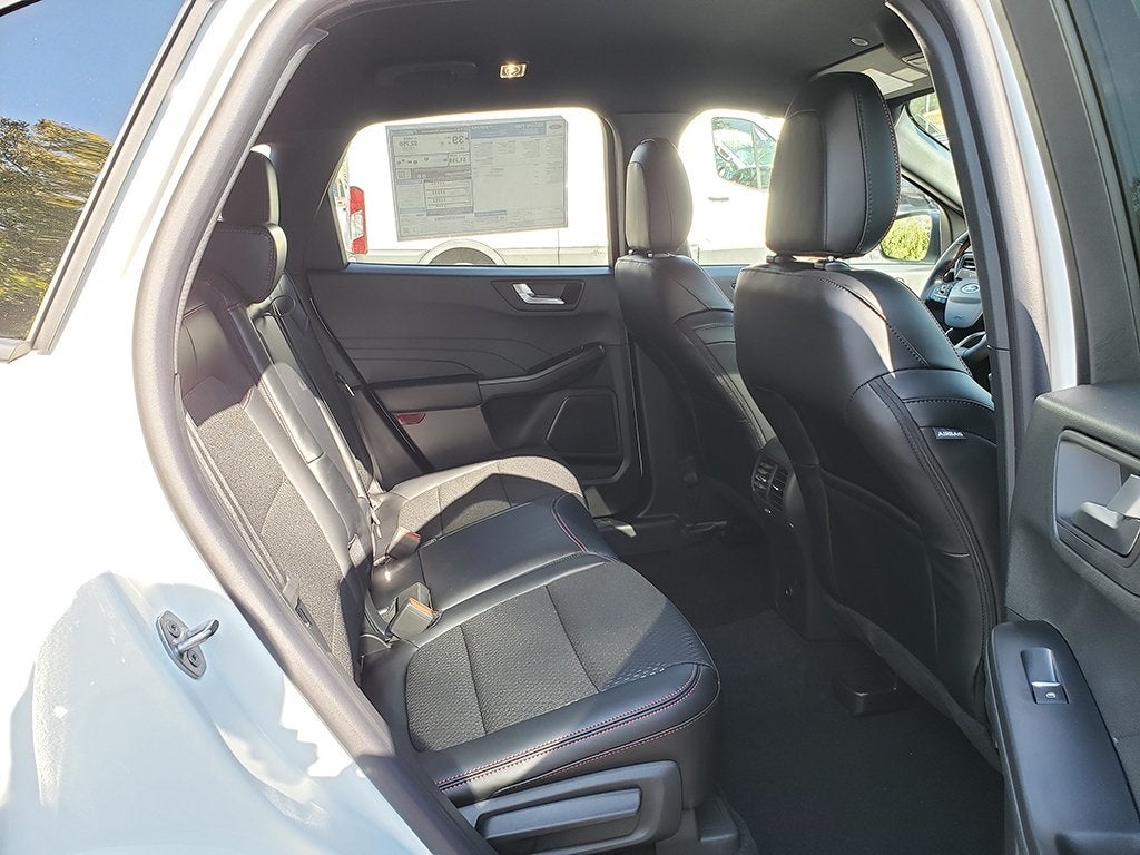 2025 Ford Escape Hybrid ST-Line