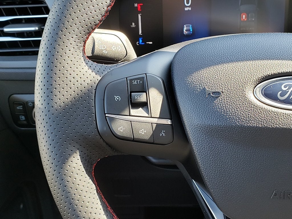 2025 Ford Escape Hybrid ST-Line