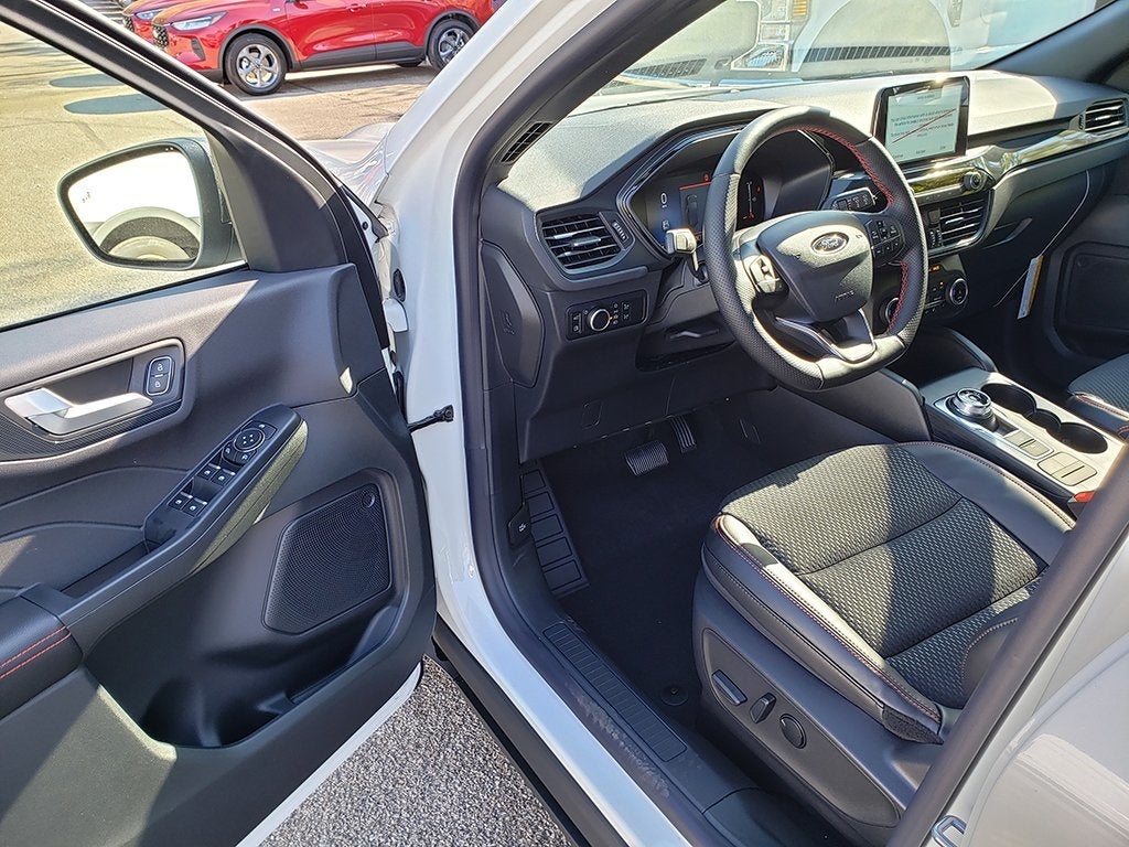 2025 Ford Escape Hybrid ST-Line