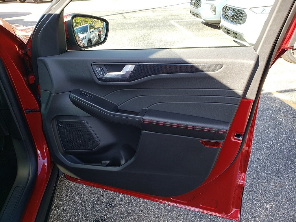 2026 Ford Escape Hybrid ST-Line Select