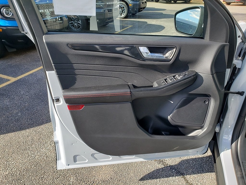 2026 Ford Escape Hybrid ST-Line Select