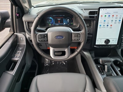 2025 Ford F-150 Lightning Flash