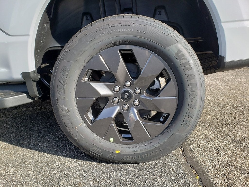 2025 Ford F-150 Lightning Flash