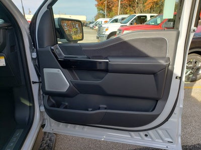 2025 Ford F-150 Lightning Platinum