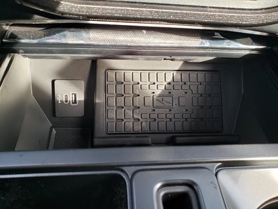 2025 Ford F-150 Lightning Platinum