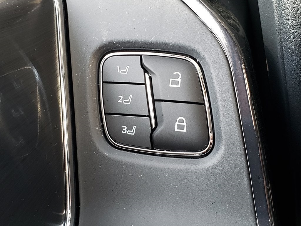 2025 Ford F-150 Lightning Platinum