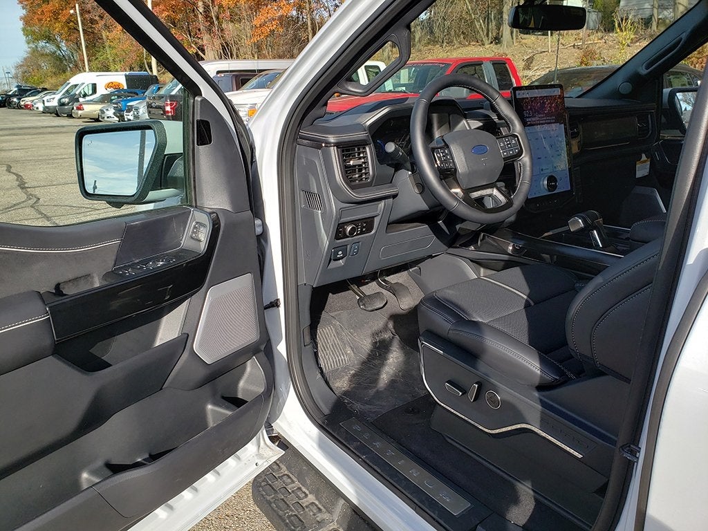 2025 Ford F-150 Lightning Platinum