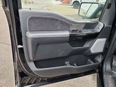 2025 Ford F-150 Lightning Platinum