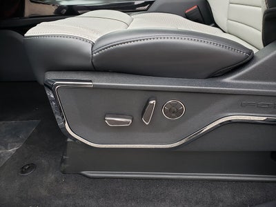 2025 Ford F-150 Lightning Platinum