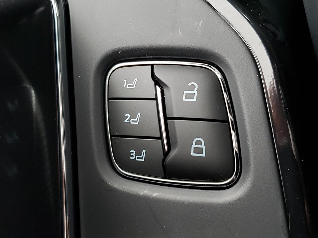 2025 Ford F-150 Lightning Platinum