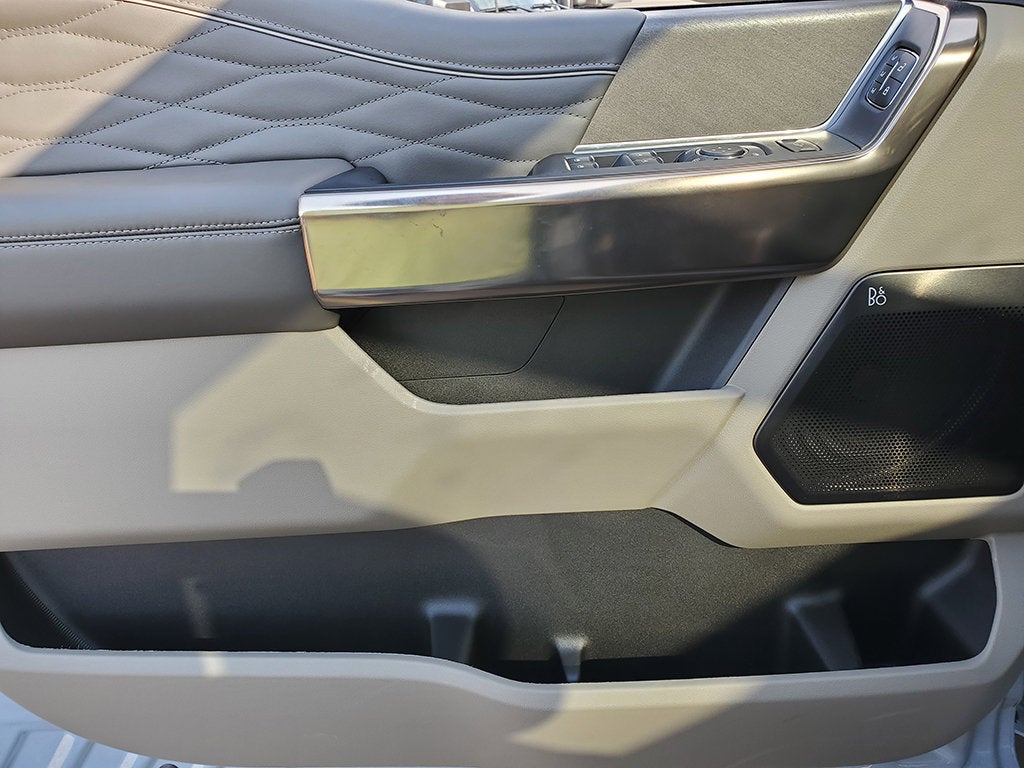 2027 Ford F-350SD Platinum DRW