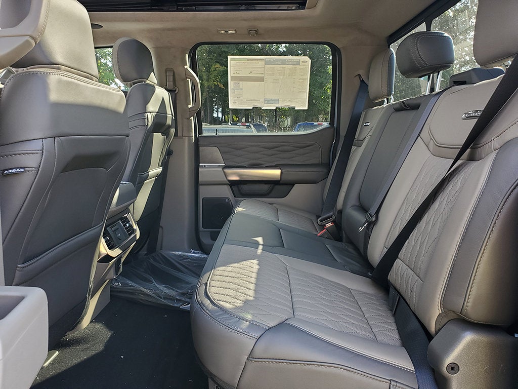 2027 Ford F-350SD Platinum DRW