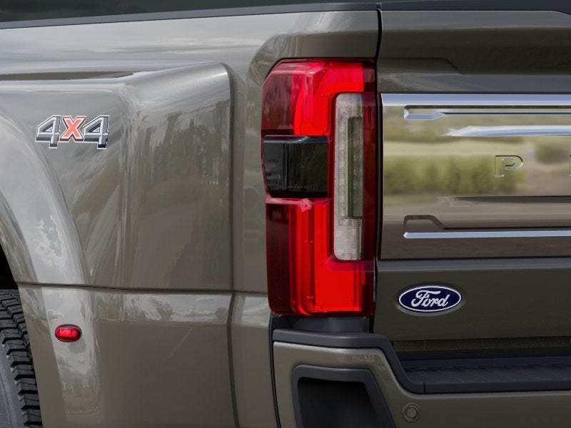 2027 Ford Super Duty F450 4X4 CRW PU