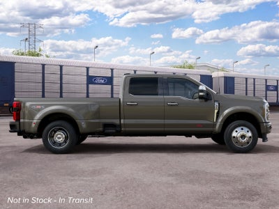 2027 Ford Super Duty F450 4X4 CRW PU