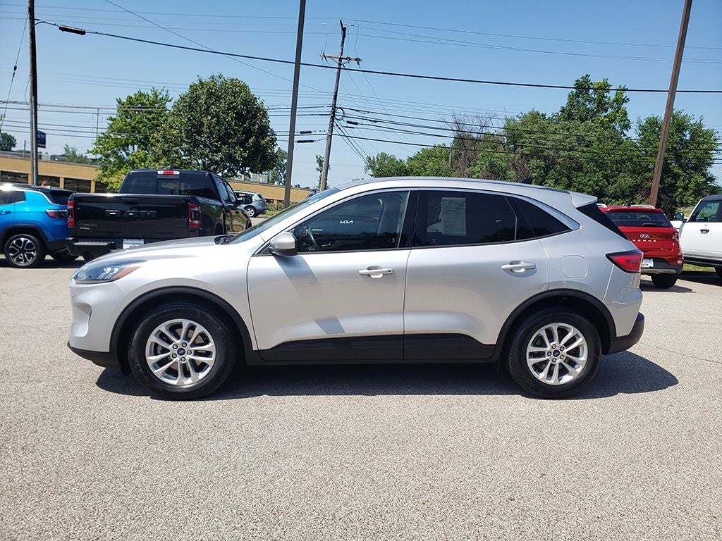 2020 Ford Escape SE