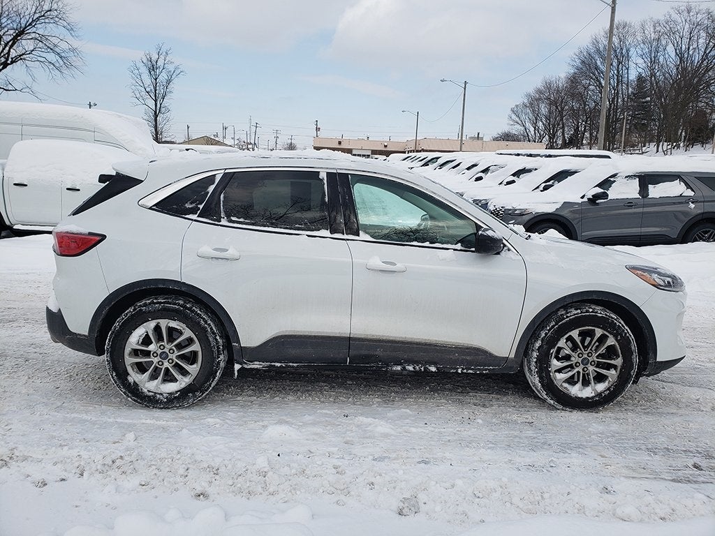 2022 Ford Escape SE