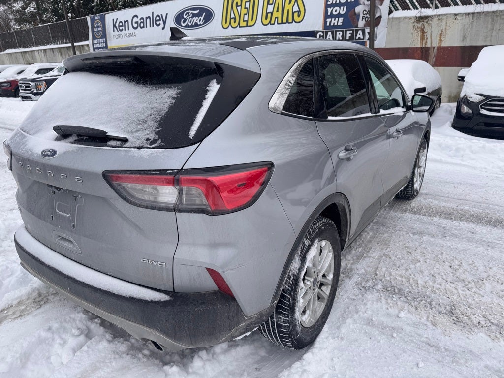 2021 Ford Escape SE