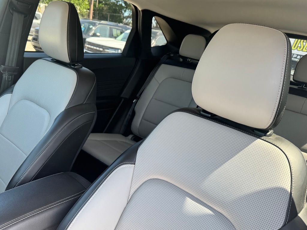 2023 Ford Escape Platinum