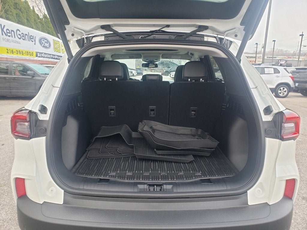 2025 Ford Escape Platinum