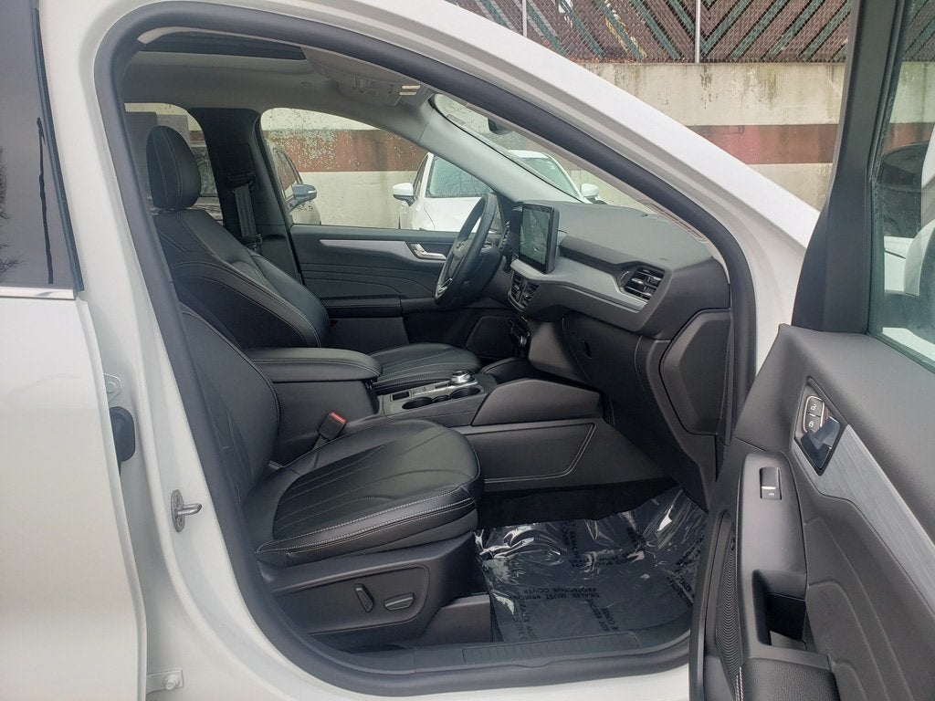 2025 Ford Escape Platinum