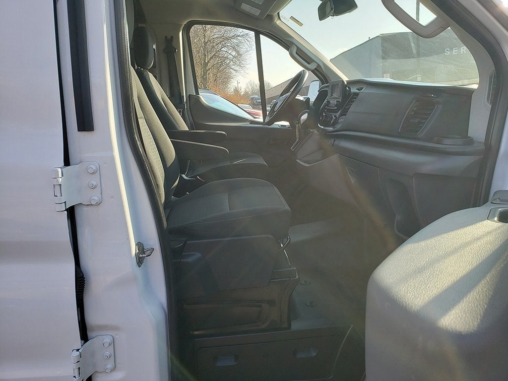 2022 Ford Transit-250 Base