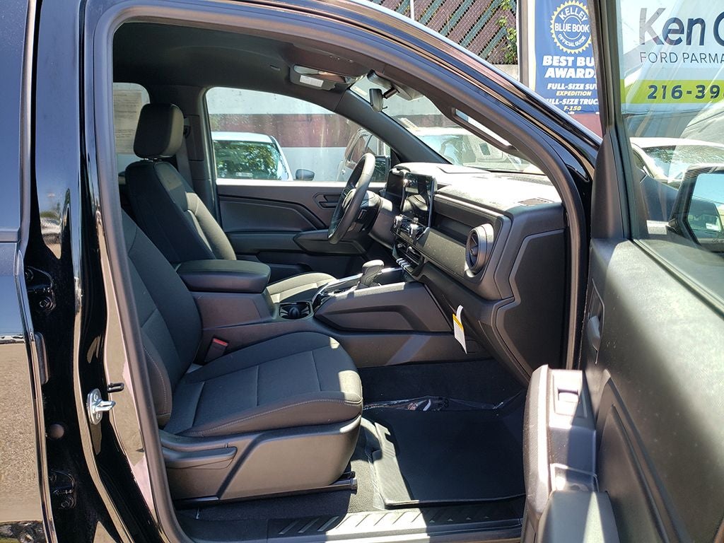 2024 Chevrolet Colorado WT