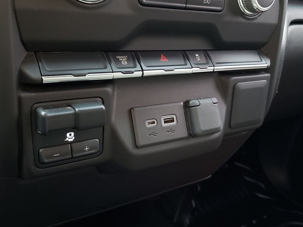 2023 GMC Sierra 3500HD Chassis Cab Pro