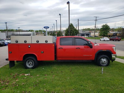 2023 GMC Sierra 3500HD Chassis Cab Pro
