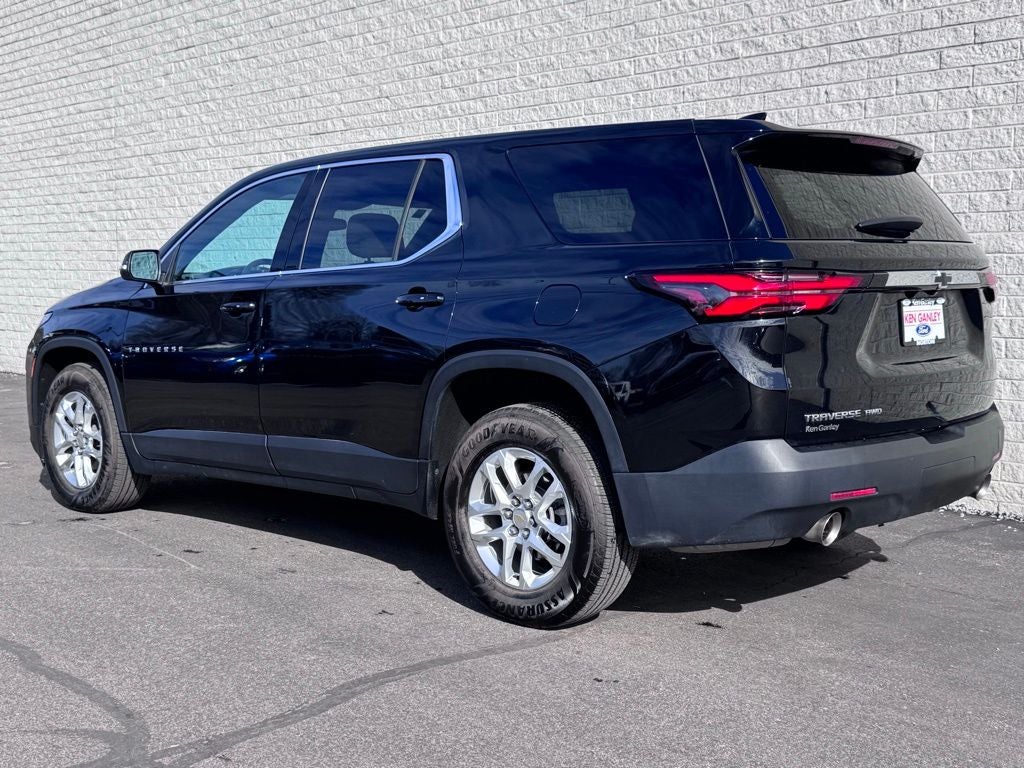 2023 Chevrolet Traverse LS w/1LS