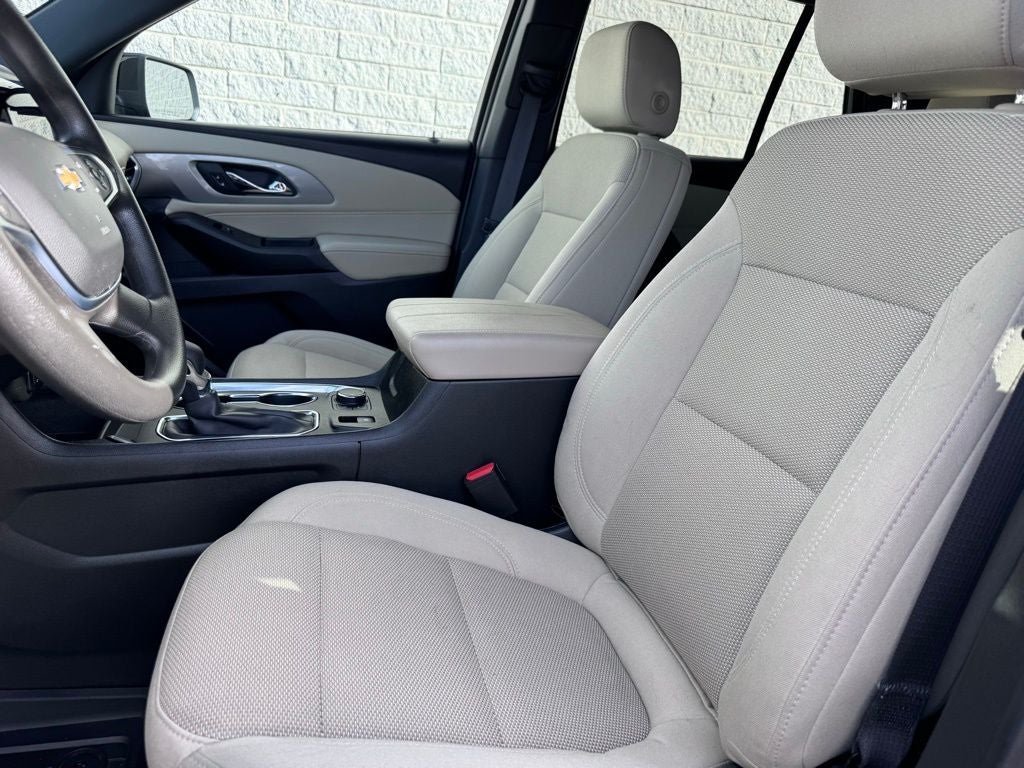 2023 Chevrolet Traverse LS w/1LS