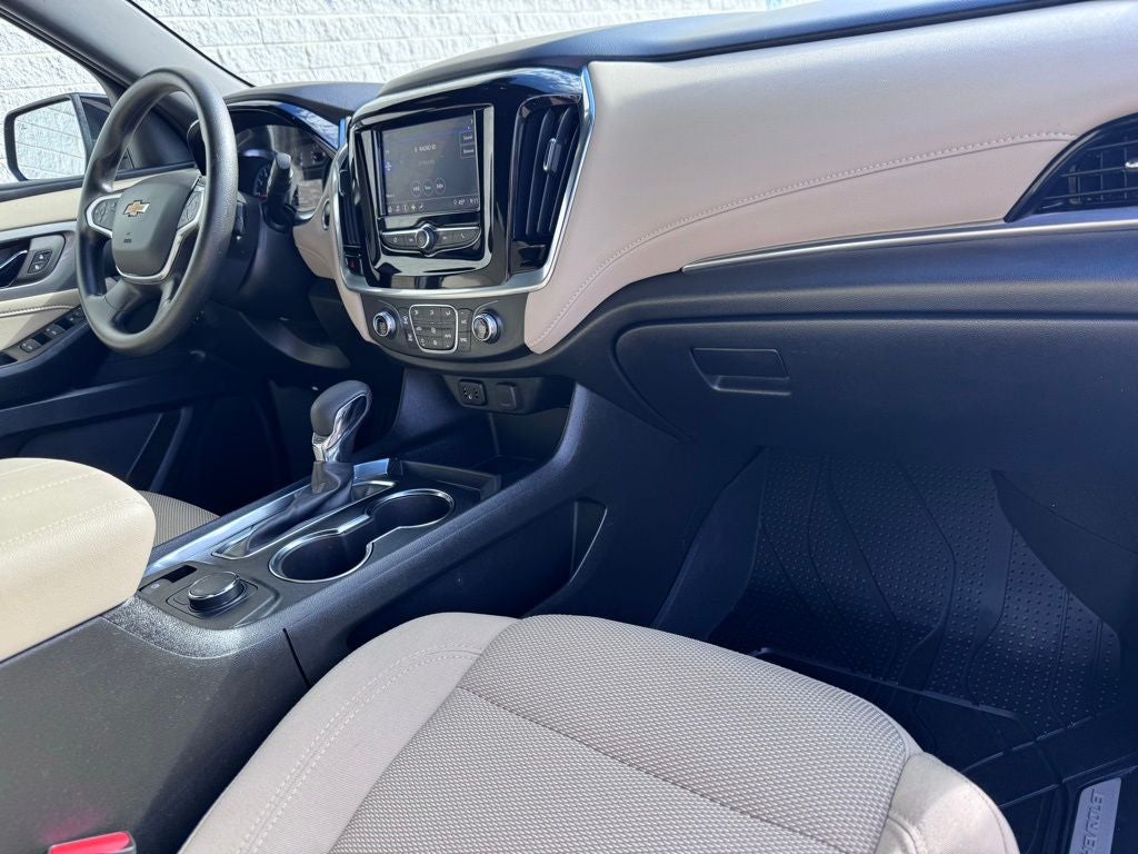 2023 Chevrolet Traverse LS w/1LS
