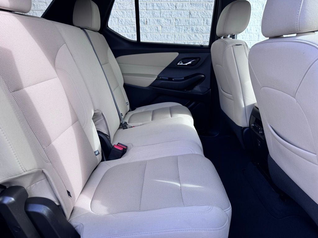 2023 Chevrolet Traverse LS w/1LS