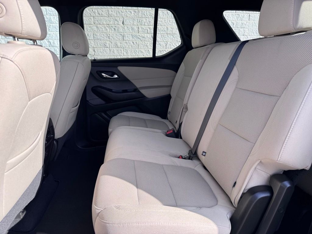 2023 Chevrolet Traverse LS w/1LS