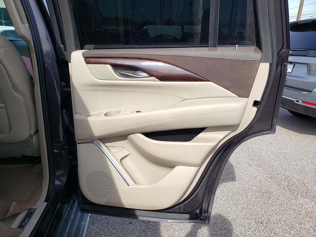 2015 Cadillac Escalade Luxury