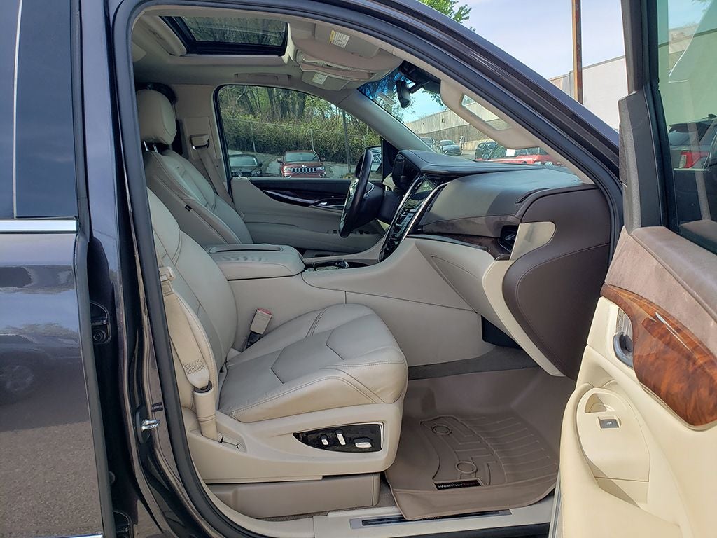 2015 Cadillac Escalade Luxury