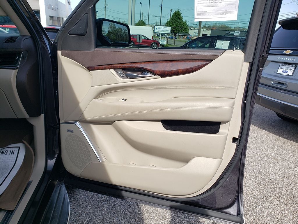 2015 Cadillac Escalade Luxury