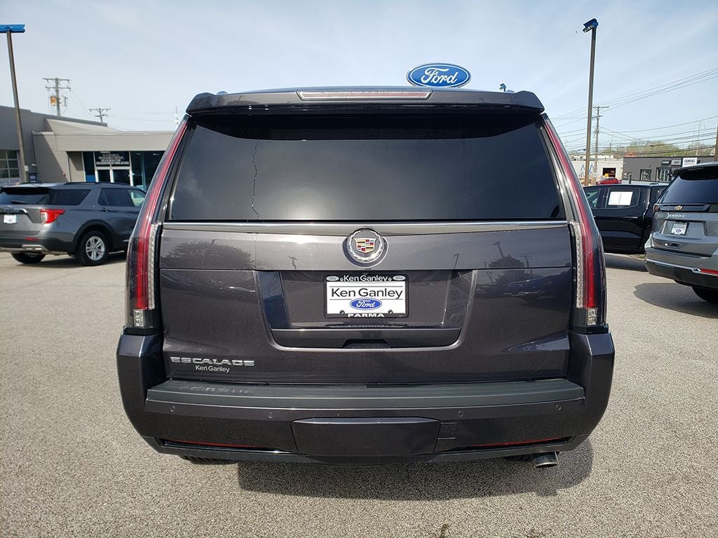 2015 Cadillac Escalade Luxury