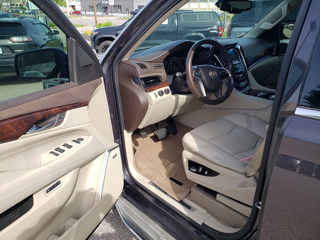 2015 Cadillac Escalade Luxury