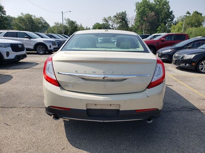 2015 Lincoln MKS Base