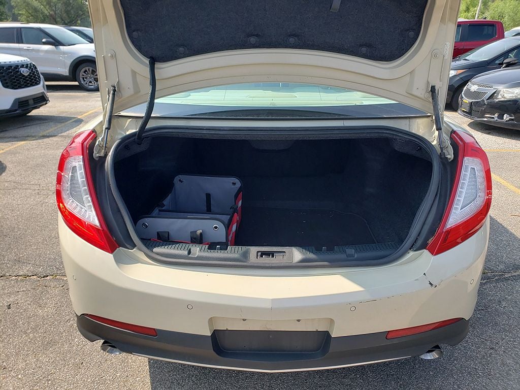 2015 Lincoln MKS Base