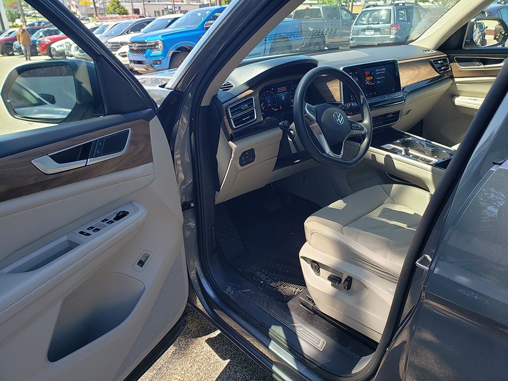 2024 Volkswagen Atlas 2.0T SE