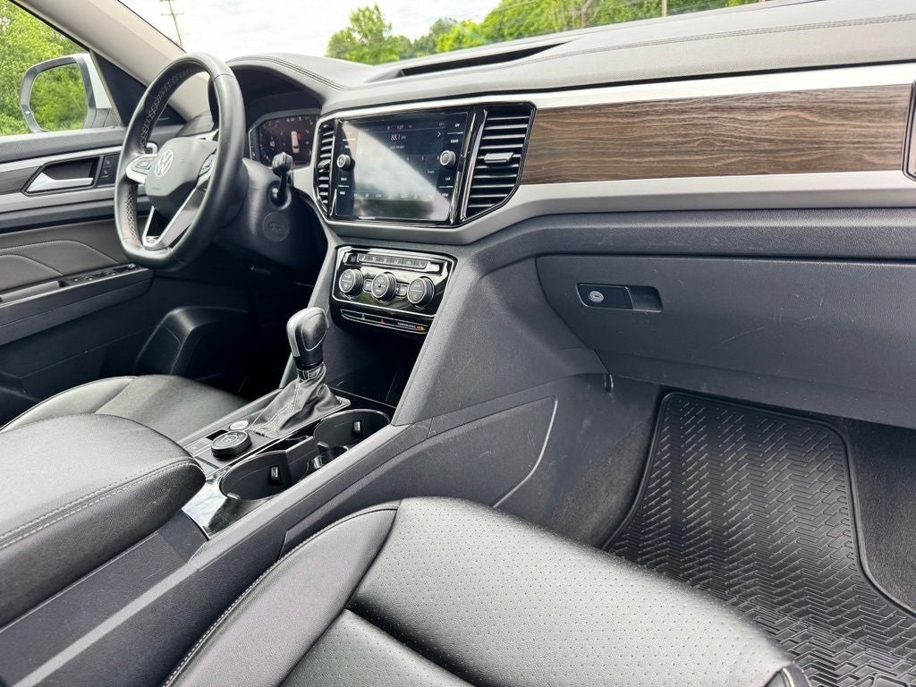 2022 Volkswagen Atlas 2.0T SE w/Technology