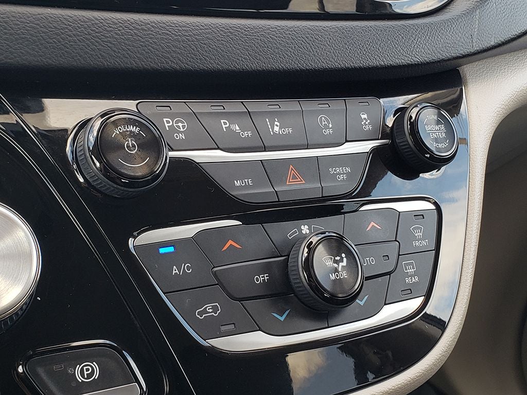 2018 Chrysler Pacifica Touring L
