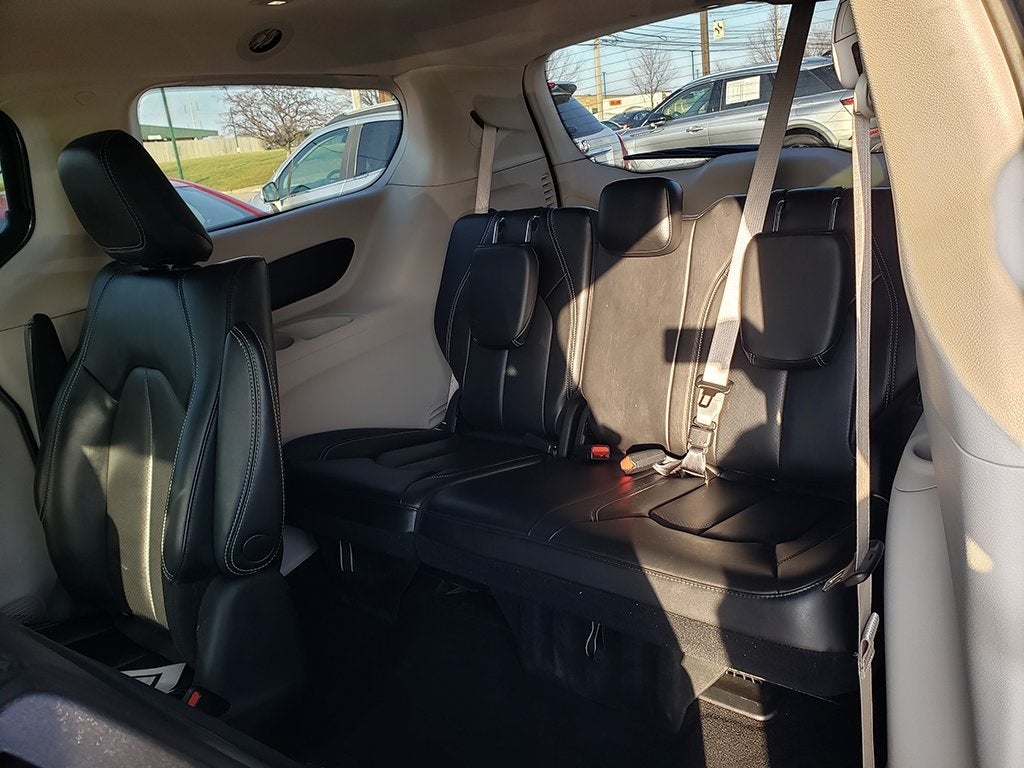 2023 Chrysler Pacifica Hybrid Touring L