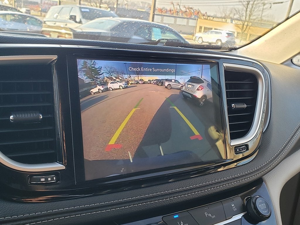 2023 Chrysler Pacifica Hybrid Touring L